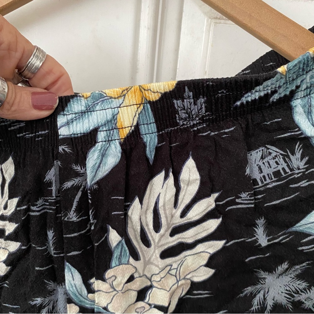 Young Hawaii Tropical Print Capri Pants Large - Picture 3 of 6